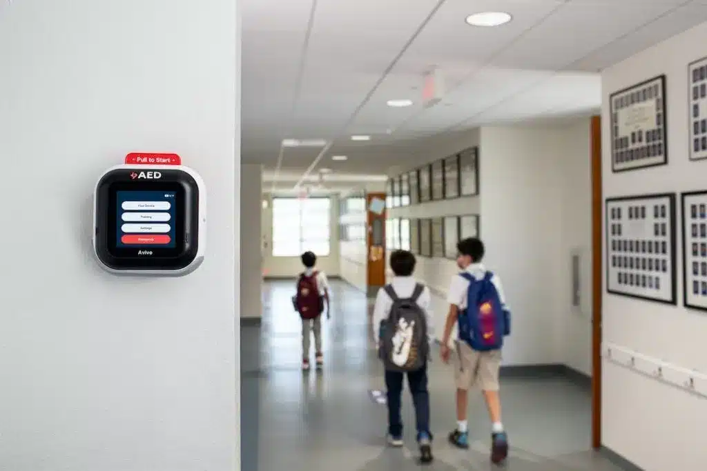 677eb6a2f6c70ea245538244 Avive School AED